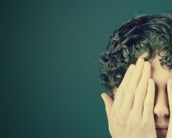 Шарму ҳаё зинати инсон аст